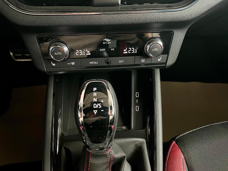 Škoda Kamiq (2022) 1,0TSI 81kW MonteCarlo AT - fotka 19 z 25