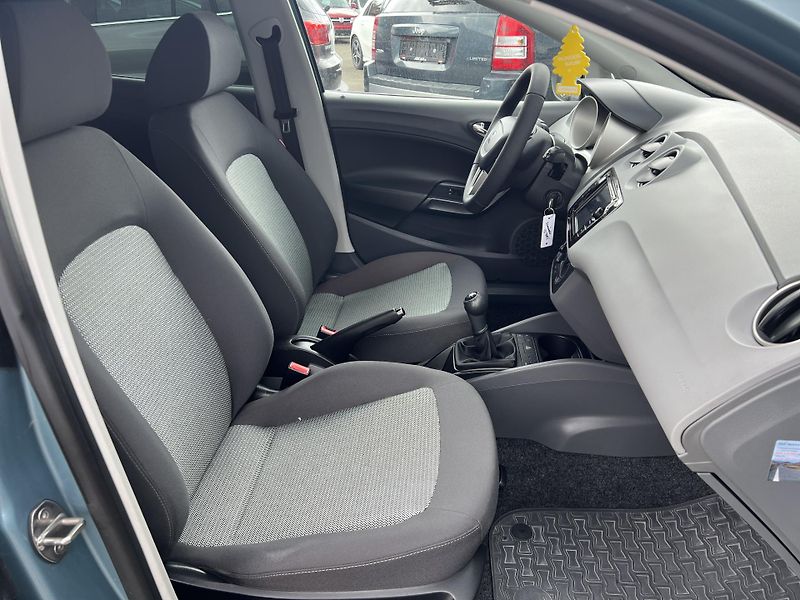 Seat Ibiza 1.4i 16v 63kw KLIMA PŮVOD ČR - fotka 28 z 37