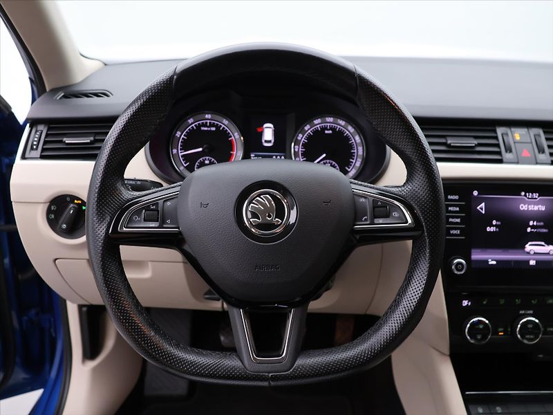 Škoda Yeti 2.0 TDI 81kW Aut.Klima Tažné - fotka 17 z 27
