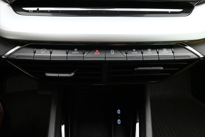 Škoda Octavia 2,0 TDI 110 kW DSG TAŽNÉ Záruk - fotka 22 z 32