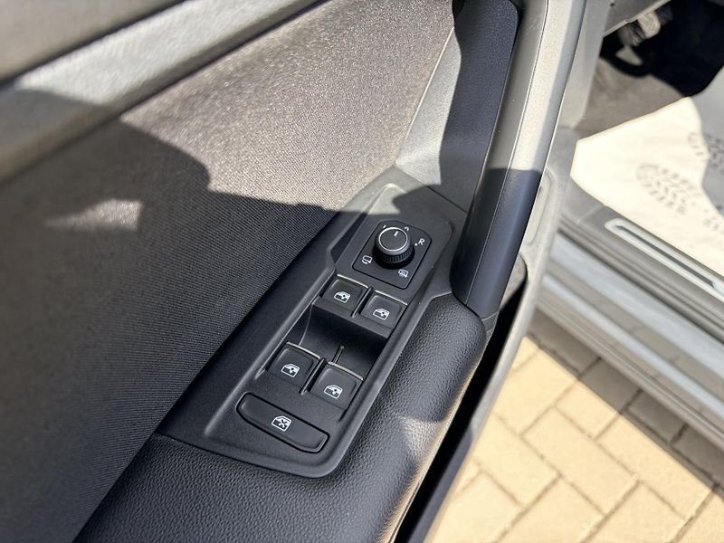 Volkswagen Tiguan 1.4TSI eHYBRID DSG MATRIX  - fotka 12 z 67