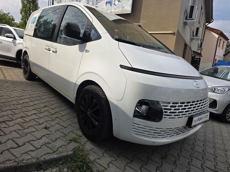 Hyundai Staria 2.2-1.MAJ-DPH-VAN-6 MÍST       - fotka 4 z 12