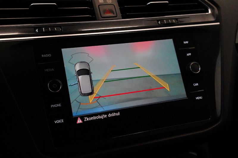Volkswagen Tiguan Allspace - fotka 23 z 30