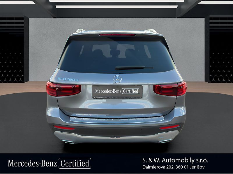 Mercedes-Benz GLB 180 d - fotka 6 z 26