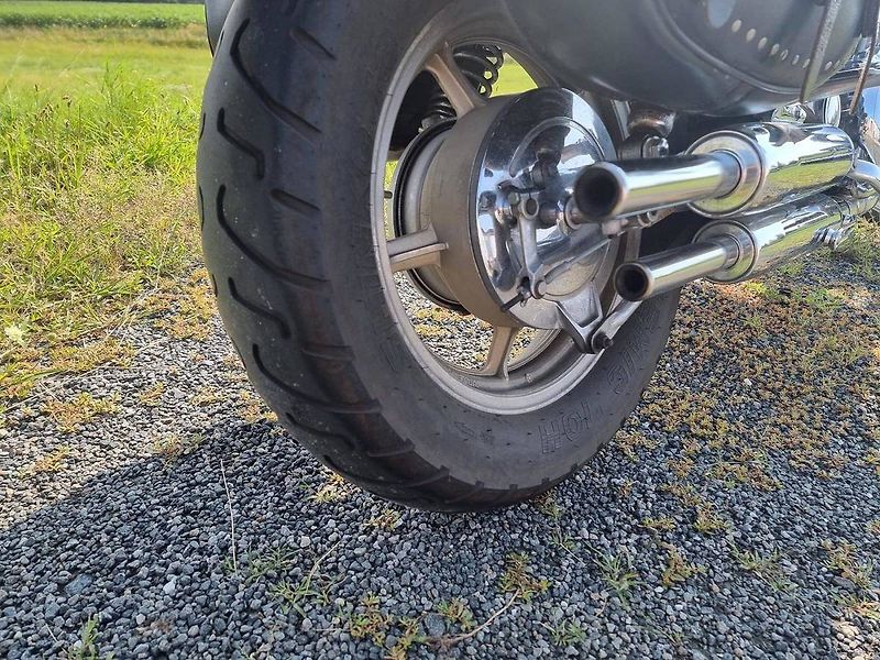 Yamaha XV 750 Virago (1993) - fotka 8 z 9