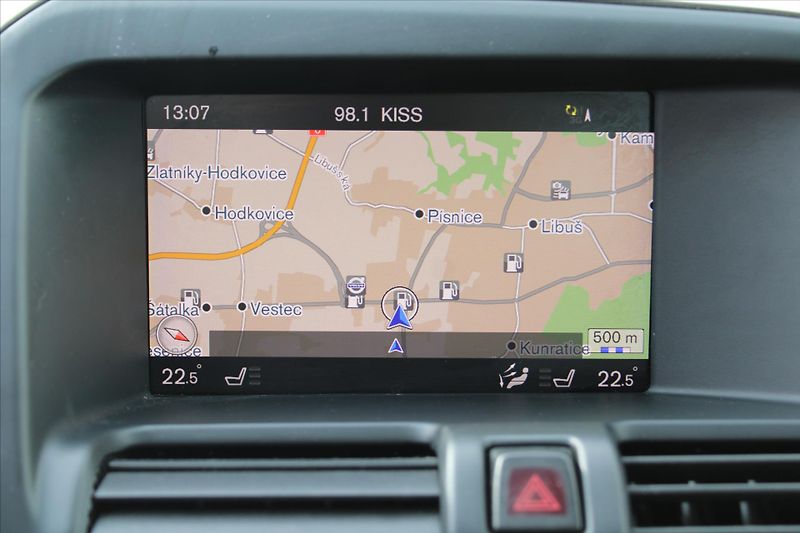 Volvo XC60 2.4 D4 140kW SUMMUM - fotka 22 z 27