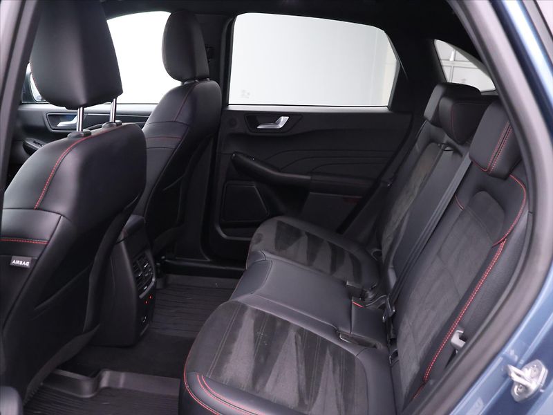 Ford Kuga 2,5 DT 112kW Hybrid CZ LED 4X4 - fotka 14 z 31