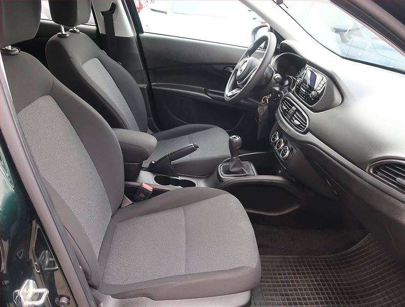Fiat Tipo (2024) 1.0 FireFly, ČR,1.maj - fotka 9 z 14