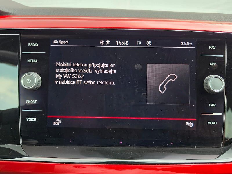 Volkswagen Polo GTI 2.0TSI DSG 152kW DPH 1.Maj - fotka 14 z 22
