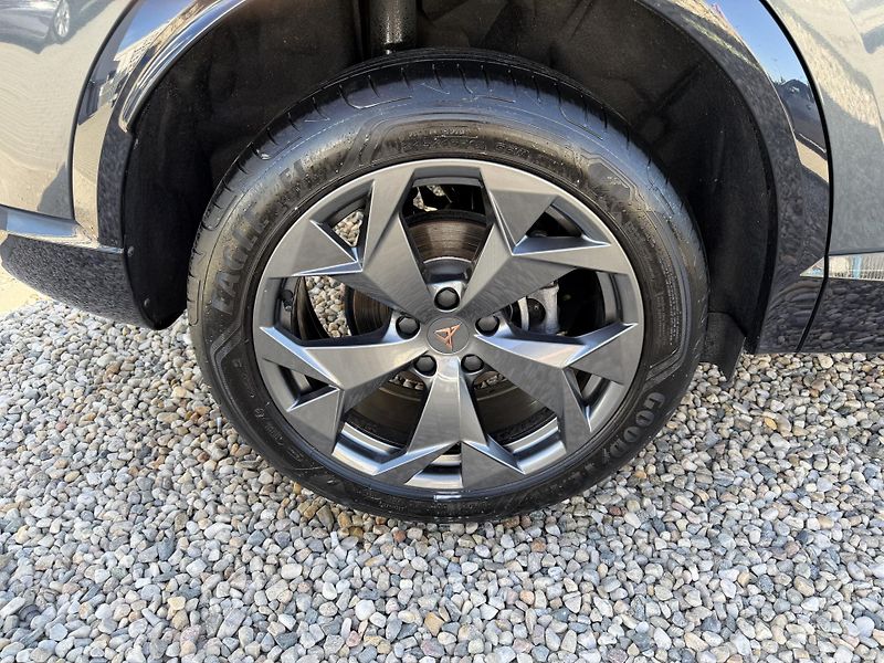 Cupra Formentor 1,5 eTSi/110kW - DSG - fotka 79 z 92
