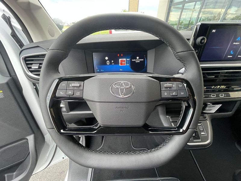 Toyota ProAce Verso 2.2D 180HP A/T L1 VIP 7S - fotka 19 z 30