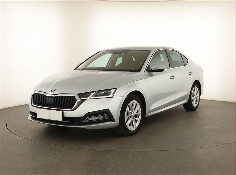 Škoda Octavia (2021) Style 2.0 TDI, ČR,1.maj - fotka 2 z 16