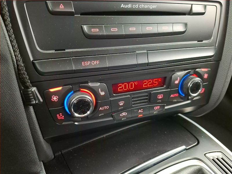 Audi A4 (2008) 2.0 TFSI, Navi, Xenony - fotka 16 z 20