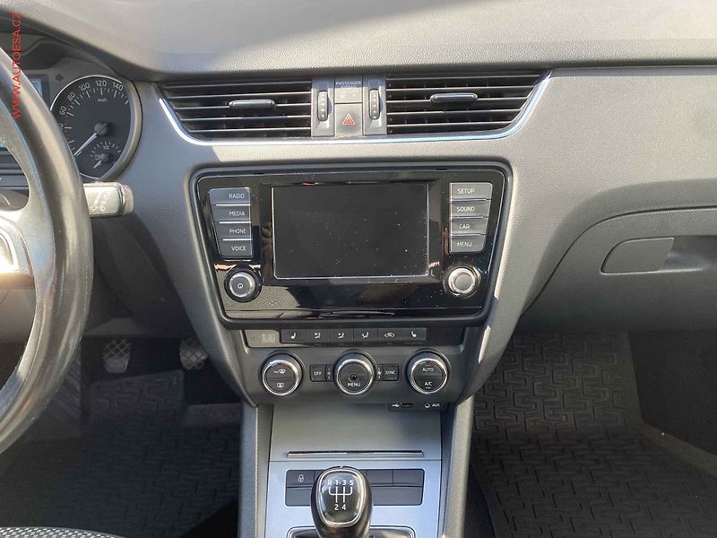Škoda Octavia (2016) 1.6 TDi, ČR, Ambition Fresh - fotka 12 z 17