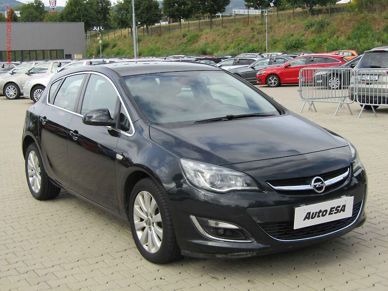 Opel Astra (2014) 2.0CDTi, Automat - fotografie inzerátu