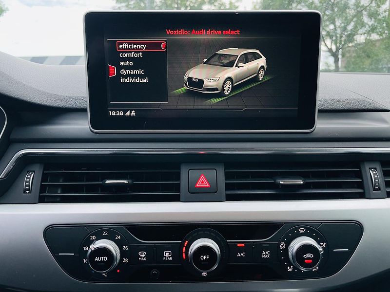 Audi A4 3.0TDI AUT KAMERA SERVISKA  - fotka 39 z 45