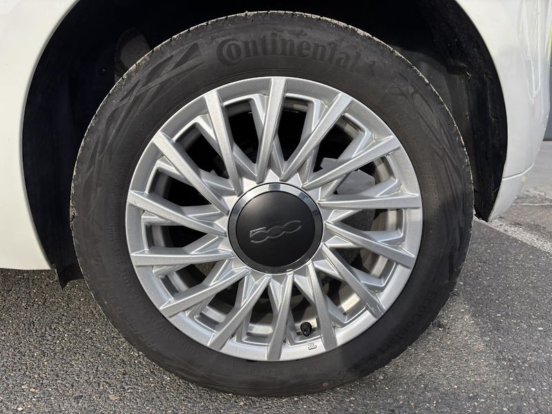 Fiat 500 (2023) Club 1.0 BSG (51 kW) - fotka 9 z 16