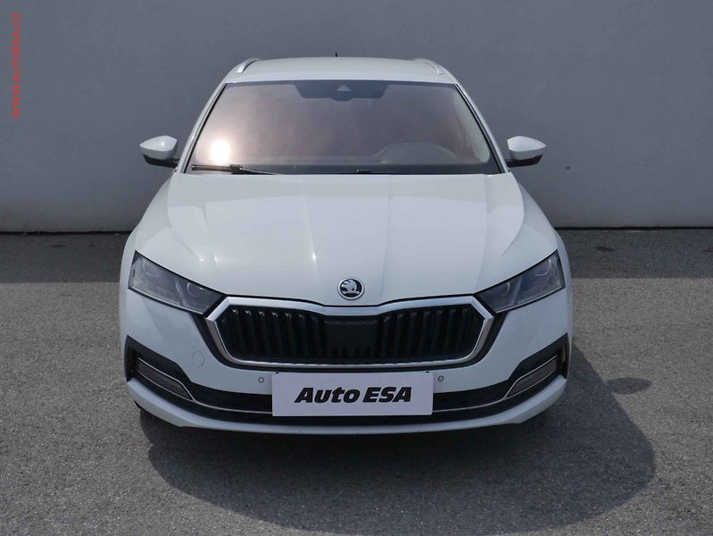 Škoda Octavia (2021) 2.0TDi, ČR, DSG - fotka 2 z 17