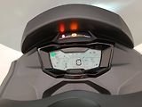 Piaggio MP3 300 (2026) MP3 310 Sport E5+ Grigio Mercu - náhled 12