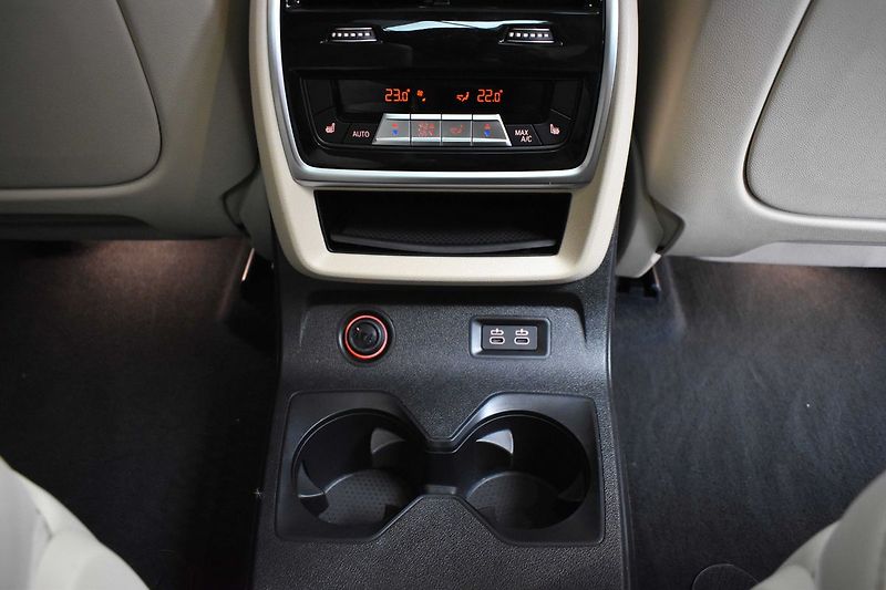BMW X7 xD40d ///M*LASER*VZDUCH*HK*DPH - fotka 13 z 74
