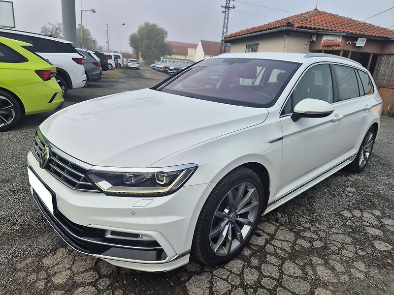 Volkswagen Passat Variant 2,0 BiTDI 176 kW R-lin - fotka 1 z 26