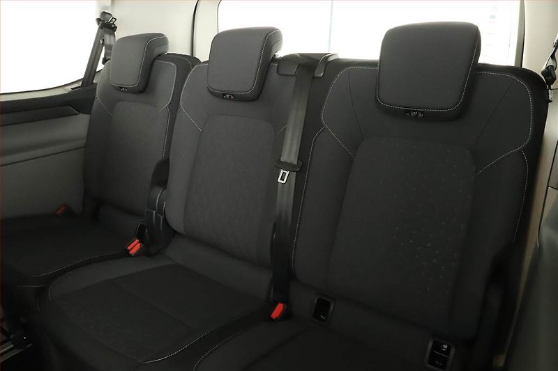 Ford Tourneo Custom (2025) 2.0 EcoBlue - fotka 11 z 15