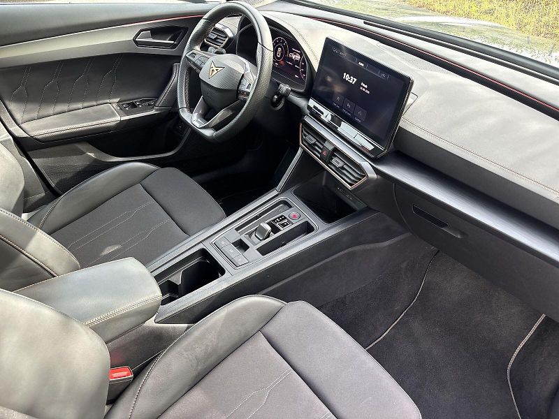 Cupra Formentor (2024) 1.5 TSI DSG - fotka 9 z 32