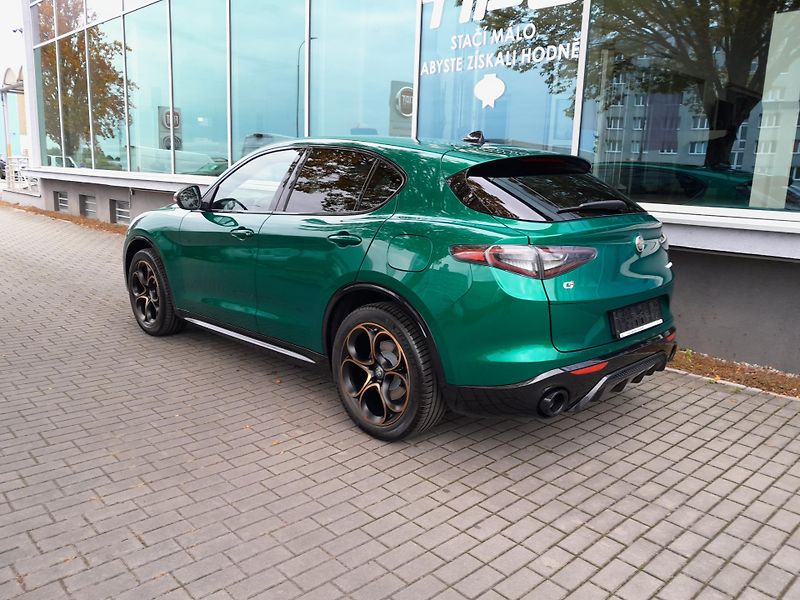 Alfa Romeo Stelvio (2026) Intensa  4x4 2,0 280PS - fotka 4 z 37