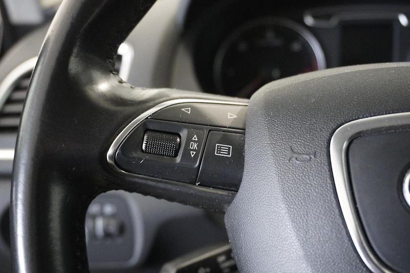 Audi Q3 2.0 TDI 130kW QUATTRO S-TRONIC - fotka 17 z 32