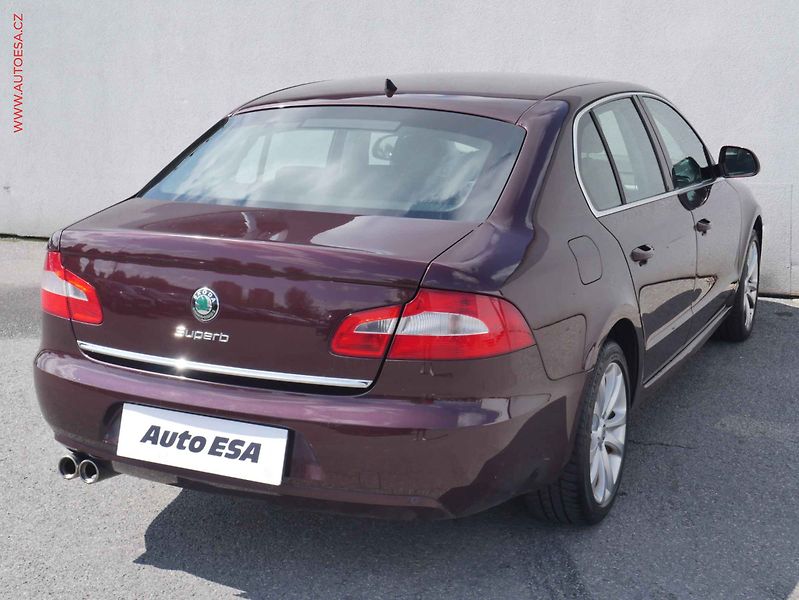 Škoda Superb (2009) 1.4TSi, Ambition - fotka 4 z 12