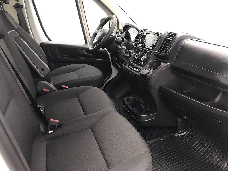 Peugeot Boxer (2026) kabina 3500 L3 2,2 BlueHDi - fotka 4 z 7
