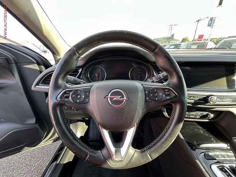 Opel Insignia (2018) 2.0CDTi, AT, navi, LED - fotka 12 z 19