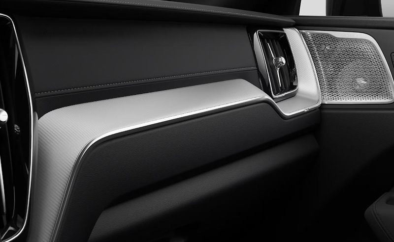 Volvo XC60 (2026) Black Edition T8 AWD  - fotka 15 z 15