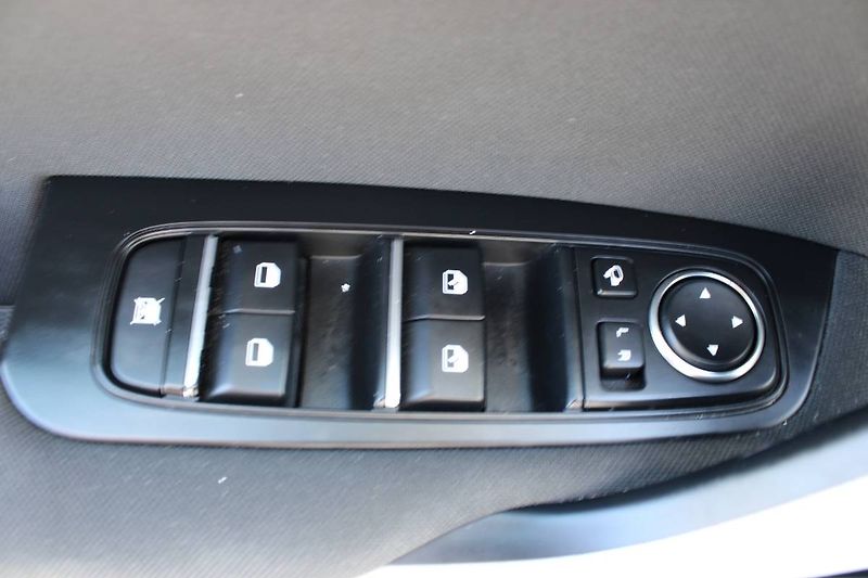 Kia Ceed (2018) 1.4 T-GDI 103kW manuál - fotka 17 z 32