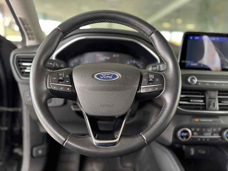 Ford Focus 1,0EB 92kW*Titanium*Navi*Kamer - fotka 10 z 35