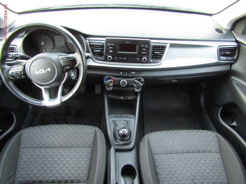 Kia Rio (2022) 1.2i, ČR, AC - fotka 8 z 16