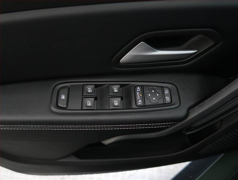 Dacia Duster (2023) 1.0 TCe, LPG, Serv.kniha, Navi - fotka 22 z 22