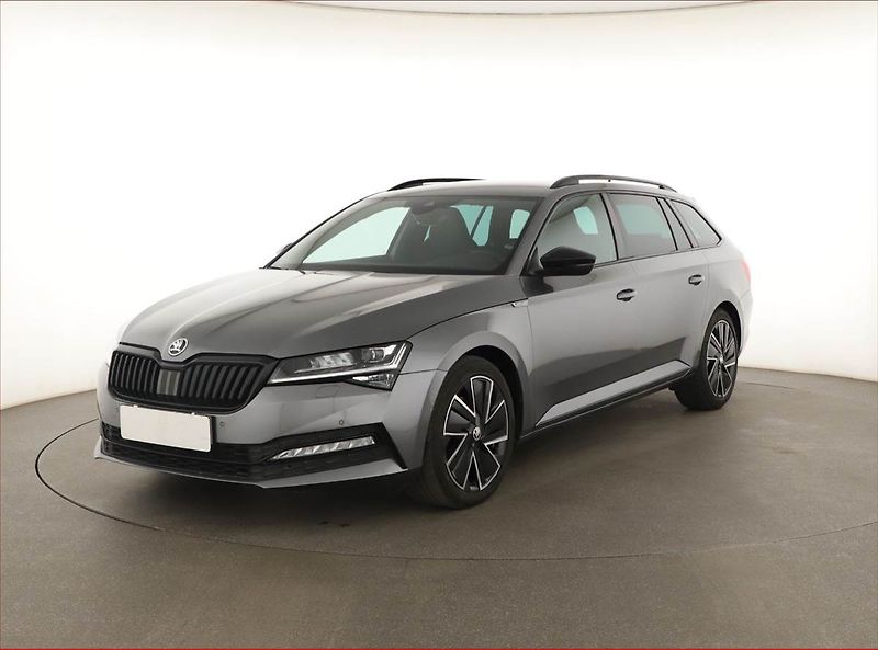 Škoda Superb (2022) Sportline 2.0 TDI - fotka 2 z 19