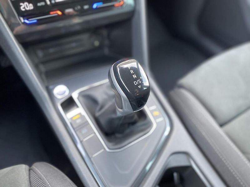 Volkswagen Tiguan 2,0 TDI 110 kW DSG Life - fotka 22 z 28