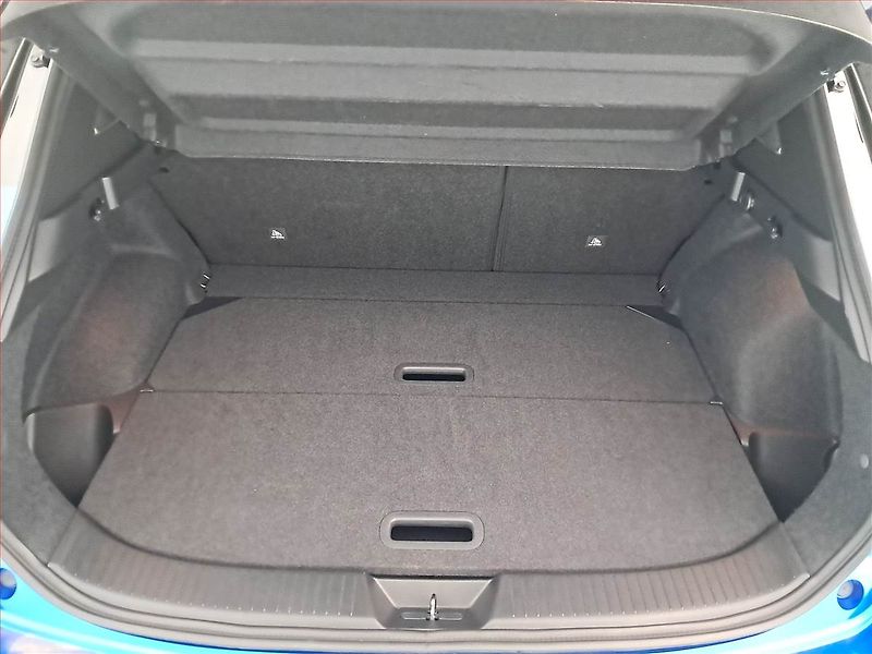 Nissan Qashqai (2022) 1.3 DIG-T - fotka 14 z 17