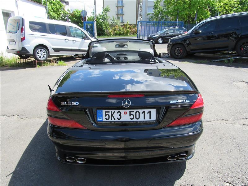 Mercedes-Benz SL 5,5 550 V8 285kw Cabrio - fotka 7 z 44