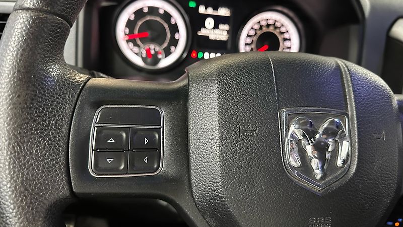 Dodge RAM 5,7L V 8 HEMI / OFFROAD PAKET - fotka 36 z 41