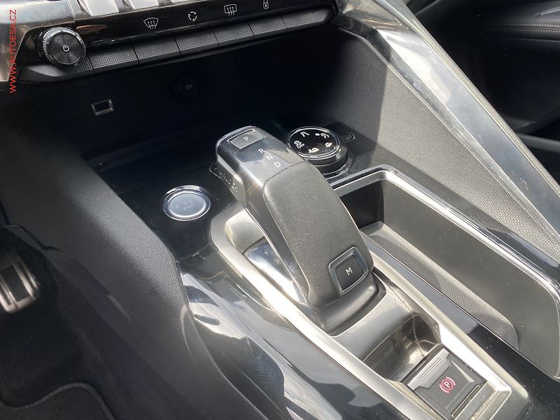 Peugeot 5008 (2018) 1.5 HDi, GT Line, AT - fotka 15 z 19