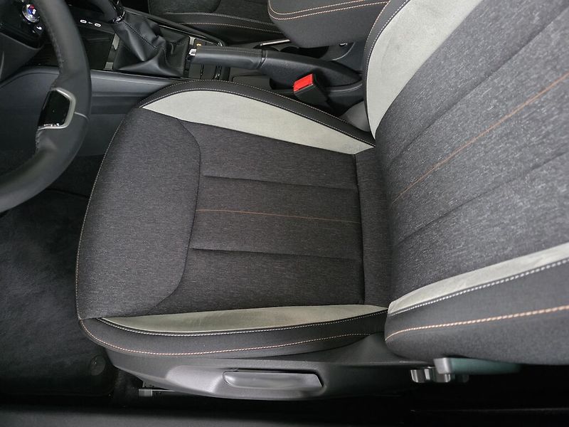 Škoda Kamiq DSG 1,0 TSi 85 kW TopSelection - fotka 18 z 25