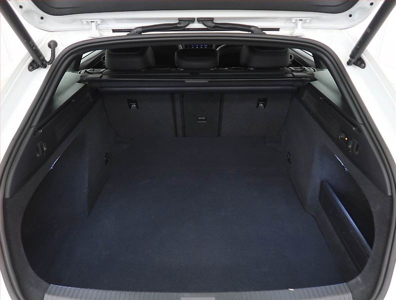 Volkswagen Arteon (2023) 2.0 TDI - fotka 13 z 28