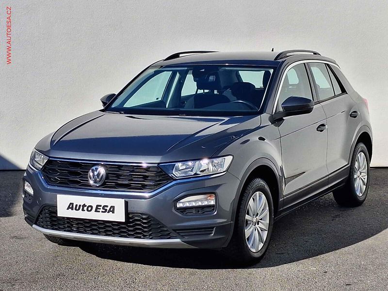 Volkswagen T-Roc (2019) 1.5 TSi, 1.maj,ČR - fotka 3 z 18