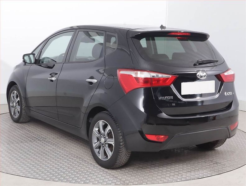 Hyundai ix20 (2016) 1.6 CVVT, Automat, Serv.kniha - fotka 4 z 16