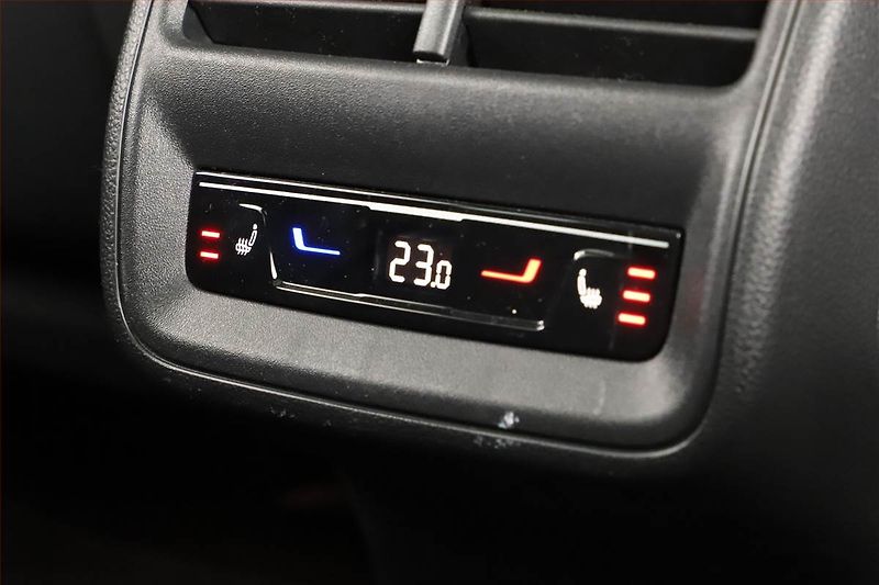 Škoda Superb (2025) 2.0 TDI, Sportline, HUD, Paměť - fotka 18 z 21