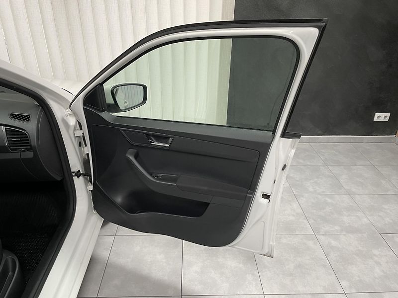 Škoda Fabia 1.0 TSi ČR REZERVACE  - fotka 11 z 22