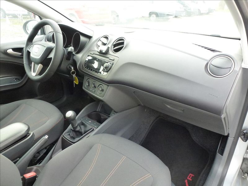 Seat Ibiza 1,2 TDI 3,4-3,9 l/100km  EcoMo - fotka 26 z 48